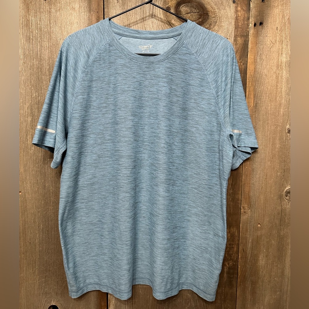 Old Navy Active Breathe ON Solid Tee in Abyss Blue Size Large
